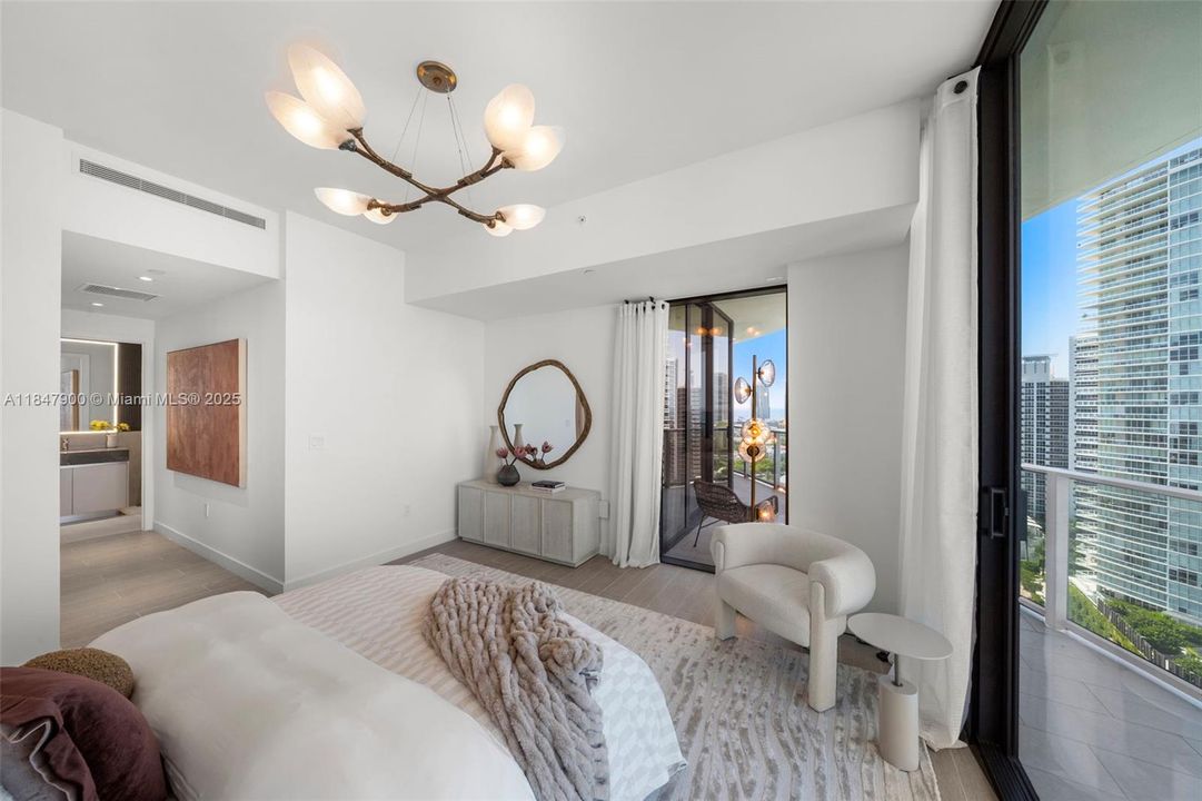 For Sale: $6,825,000 (4 beds, 5 baths, 3521 Square Feet)