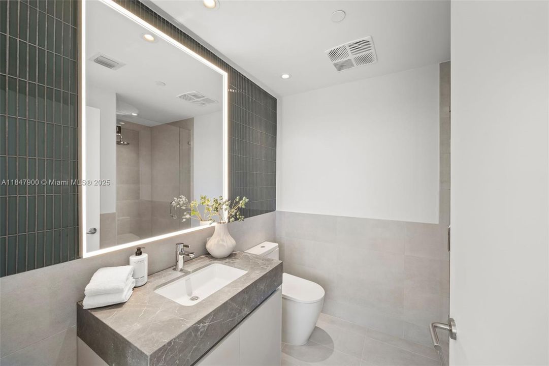 For Sale: $6,825,000 (4 beds, 5 baths, 3521 Square Feet)