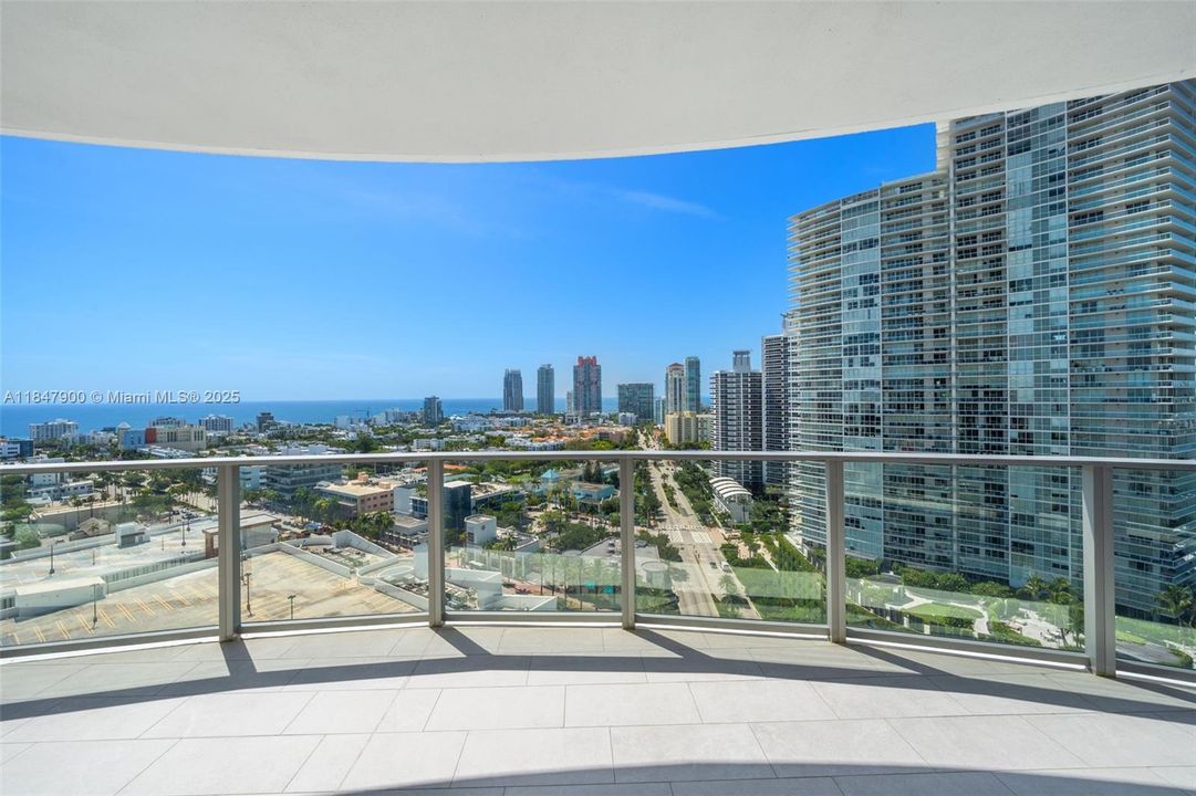 For Sale: $6,825,000 (4 beds, 5 baths, 3521 Square Feet)