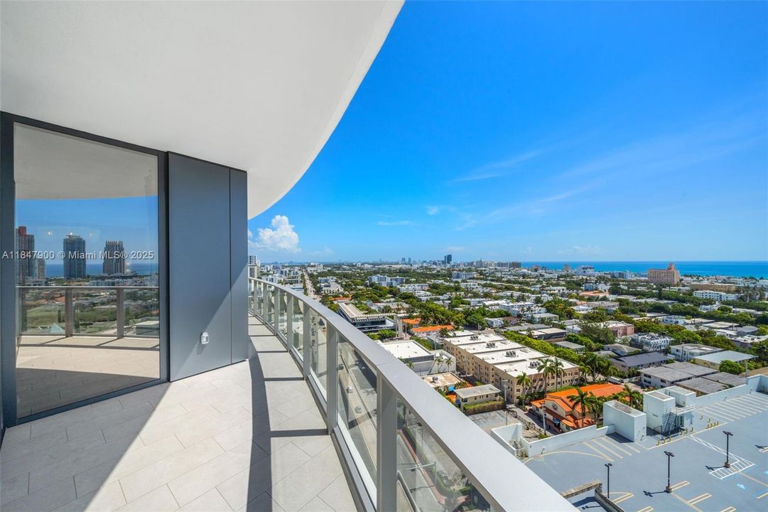 For Sale: $6,825,000 (4 beds, 5 baths, 3521 Square Feet)