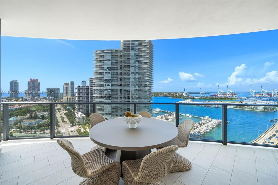 For Sale: $6,825,000 (4 beds, 5 baths, 3521 Square Feet)