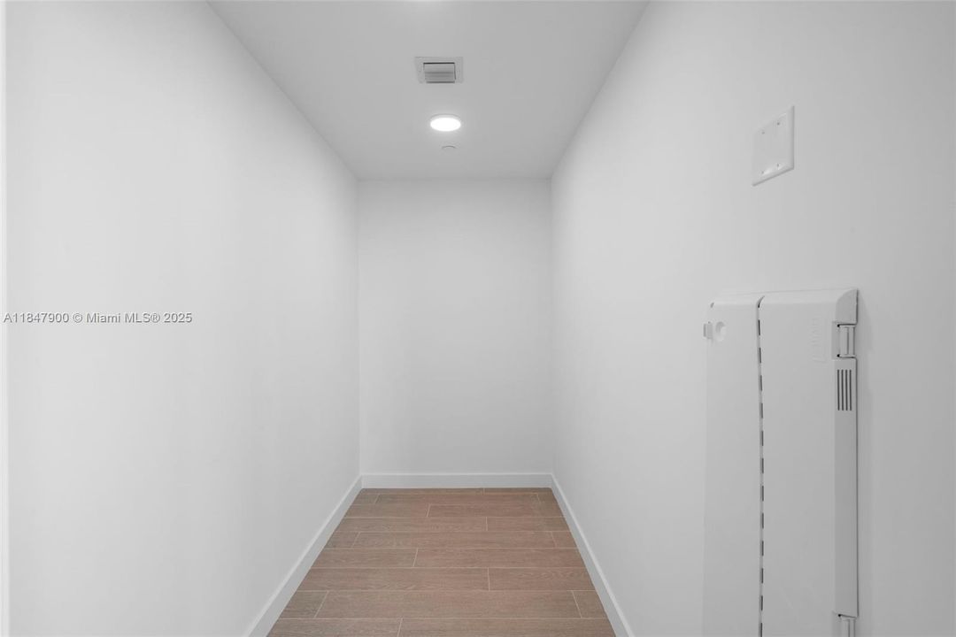 For Sale: $6,825,000 (4 beds, 5 baths, 3521 Square Feet)