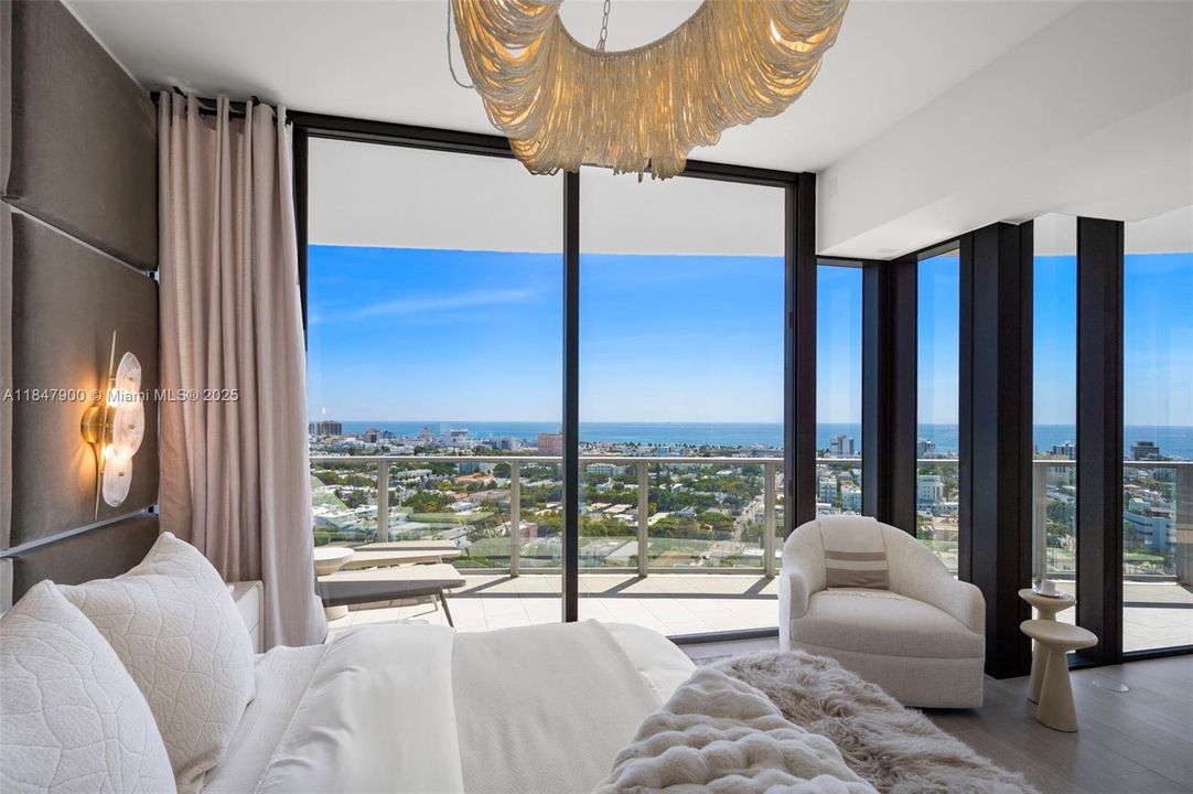 For Sale: $6,825,000 (4 beds, 5 baths, 3521 Square Feet)