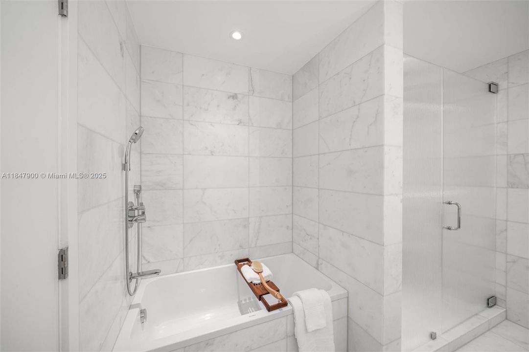 For Sale: $6,825,000 (4 beds, 5 baths, 3521 Square Feet)