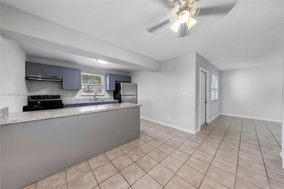 На продажу: $1,290,000 (0 спален, 0 ванн, 4243 Квадратных фут)