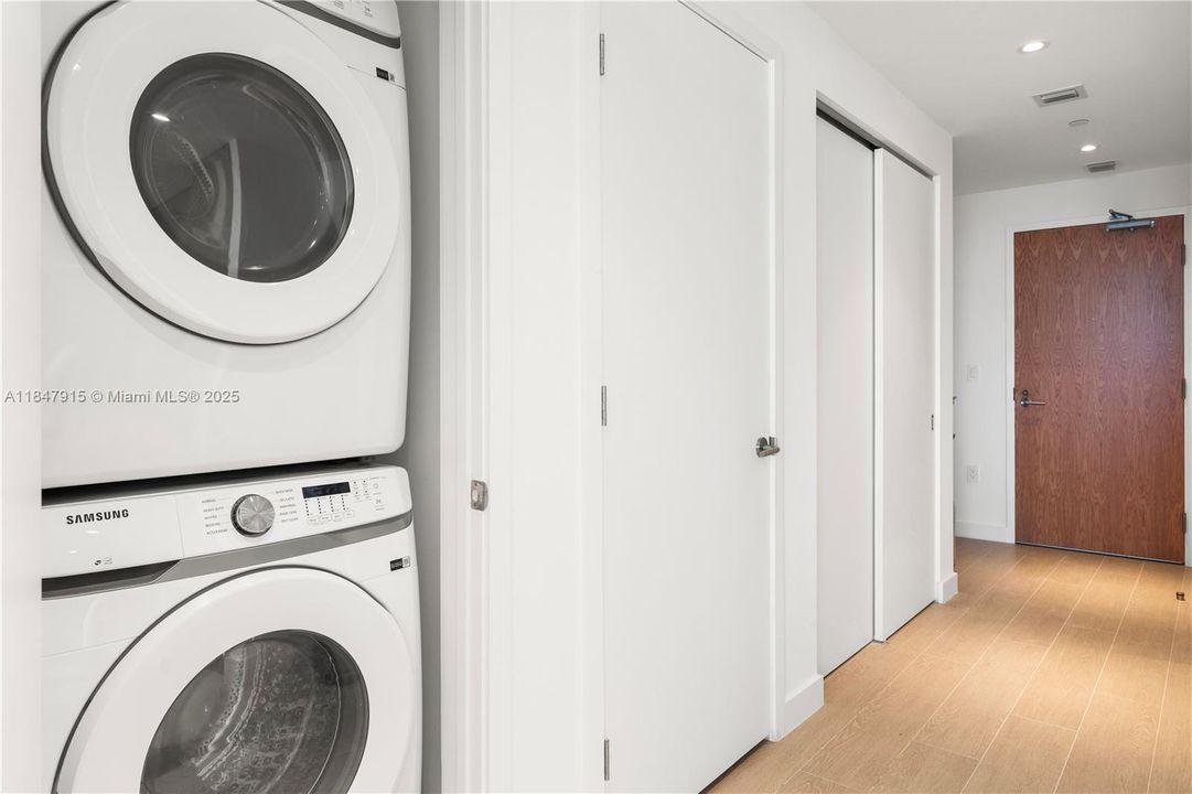 Vendido Recientemente: $1,386,000 (1 camas, 1 baños, 878 Pies cuadrados)