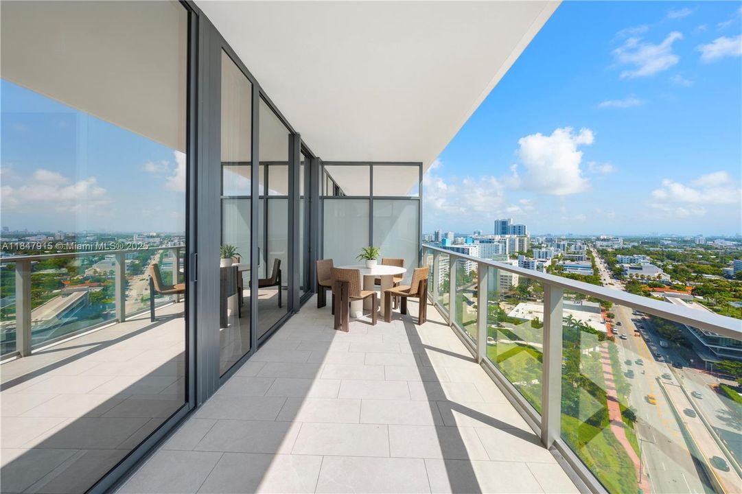 Vendido Recientemente: $1,386,000 (1 camas, 1 baños, 878 Pies cuadrados)