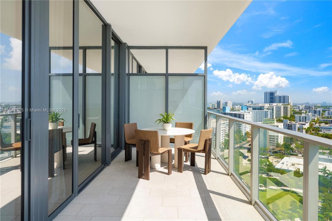 Vendido Recientemente: $1,386,000 (1 camas, 1 baños, 878 Pies cuadrados)