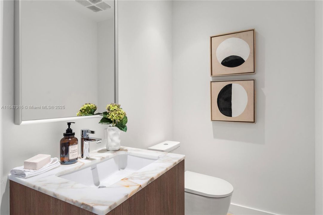 Vendido Recientemente: $1,386,000 (1 camas, 1 baños, 878 Pies cuadrados)