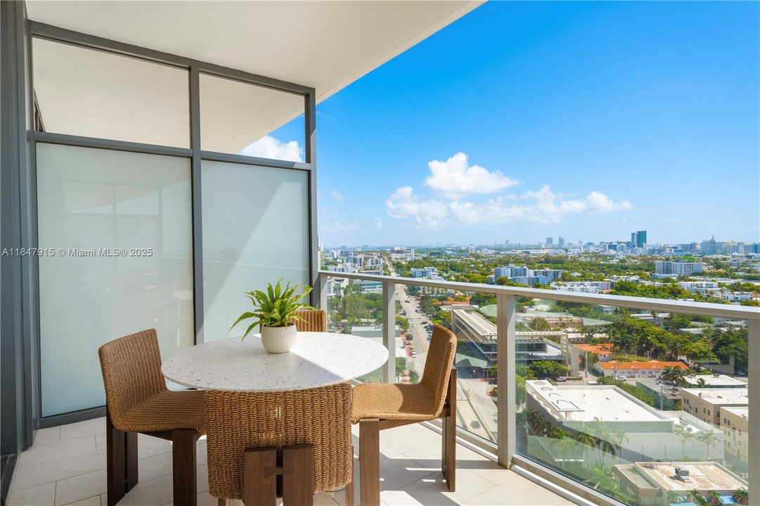 Vendido Recientemente: $1,386,000 (1 camas, 1 baños, 878 Pies cuadrados)