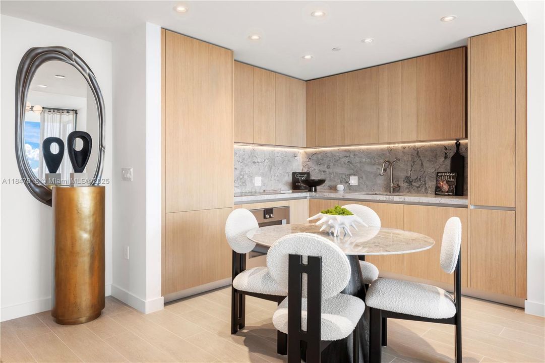 Vendido Recientemente: $1,386,000 (1 camas, 1 baños, 878 Pies cuadrados)