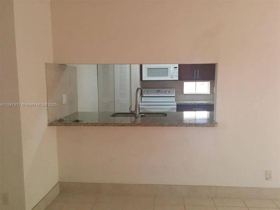 En Venta: $640,000 (0 camas, 0 baños, 2735 Pies cuadrados)