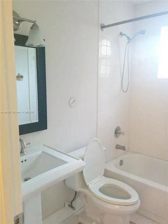 En Venta: $640,000 (0 camas, 0 baños, 2735 Pies cuadrados)