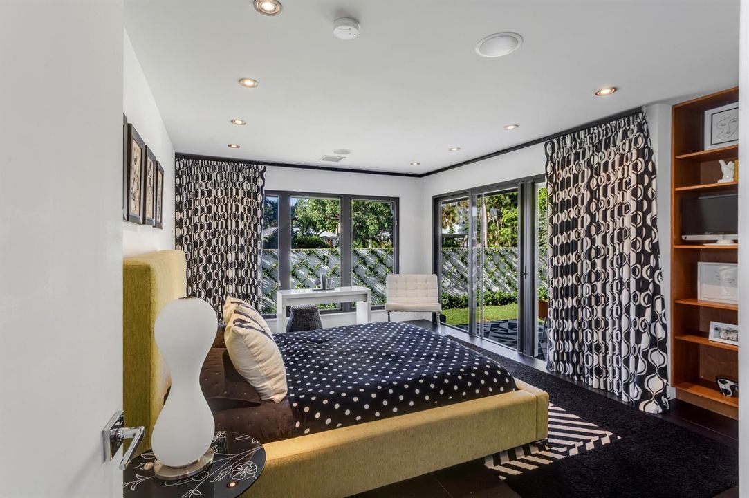 mls_BEDROOM_1_EB