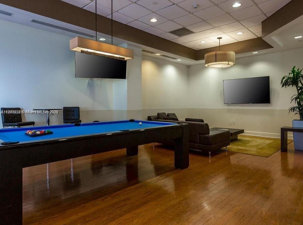 Active With Contract: $8,500 (2 beds, 2 baths, 1490 Square Feet)