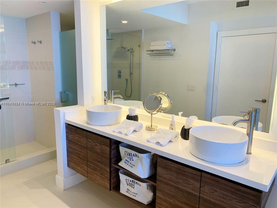 Active With Contract: $8,500 (2 beds, 2 baths, 1490 Square Feet)