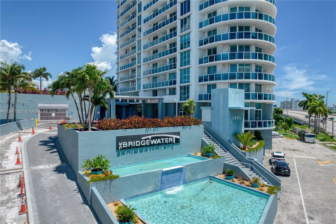 For Sale: $450,000 (2 beds, 2 baths, 1221 Square Feet)
