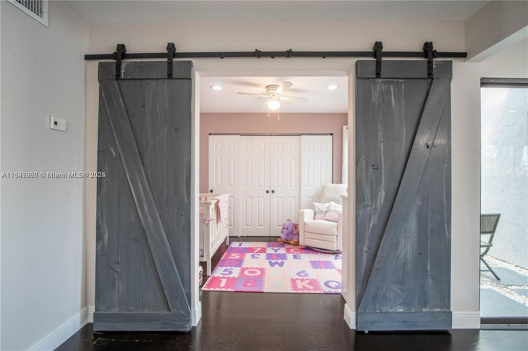 Recientemente alquilado: $3,200 (3 camas, 2 baños, 1432 Pies cuadrados)