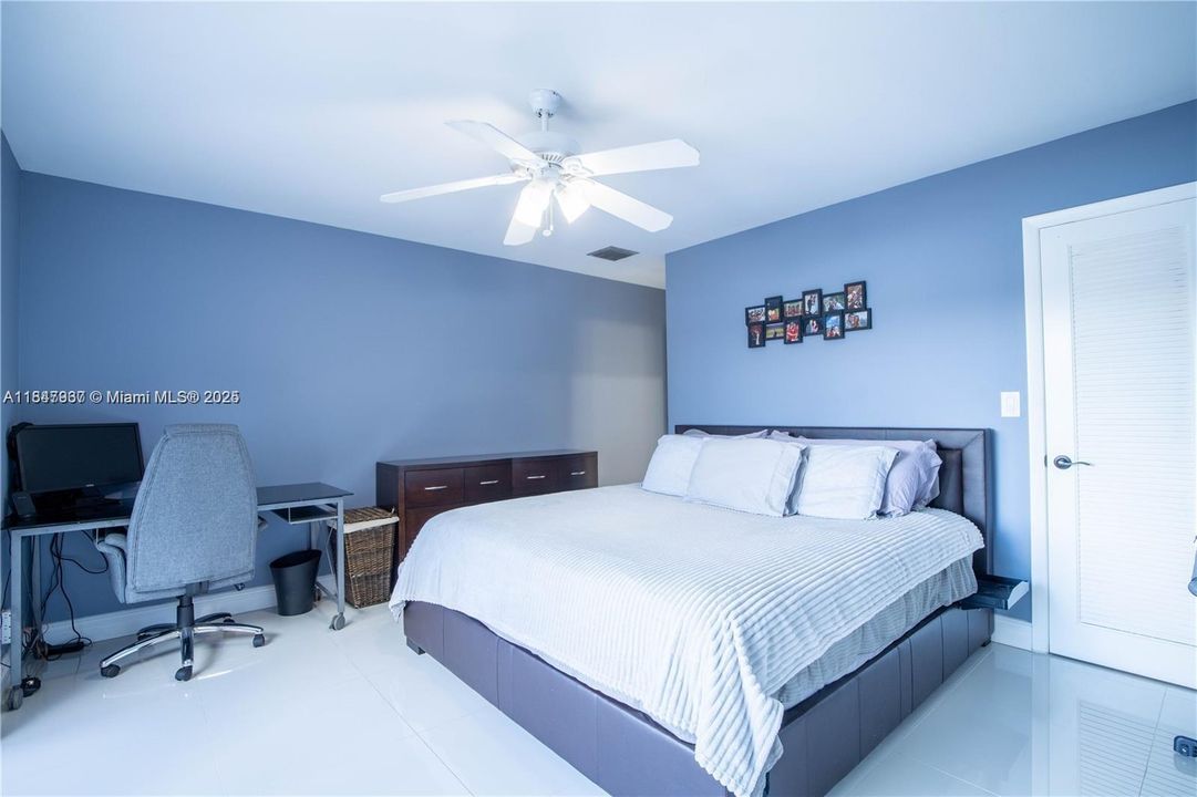 Recientemente alquilado: $3,200 (3 camas, 2 baños, 1432 Pies cuadrados)