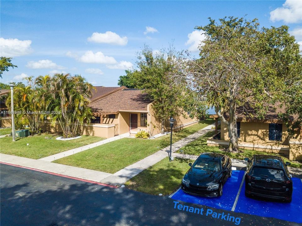 Recientemente alquilado: $3,200 (3 camas, 2 baños, 1432 Pies cuadrados)