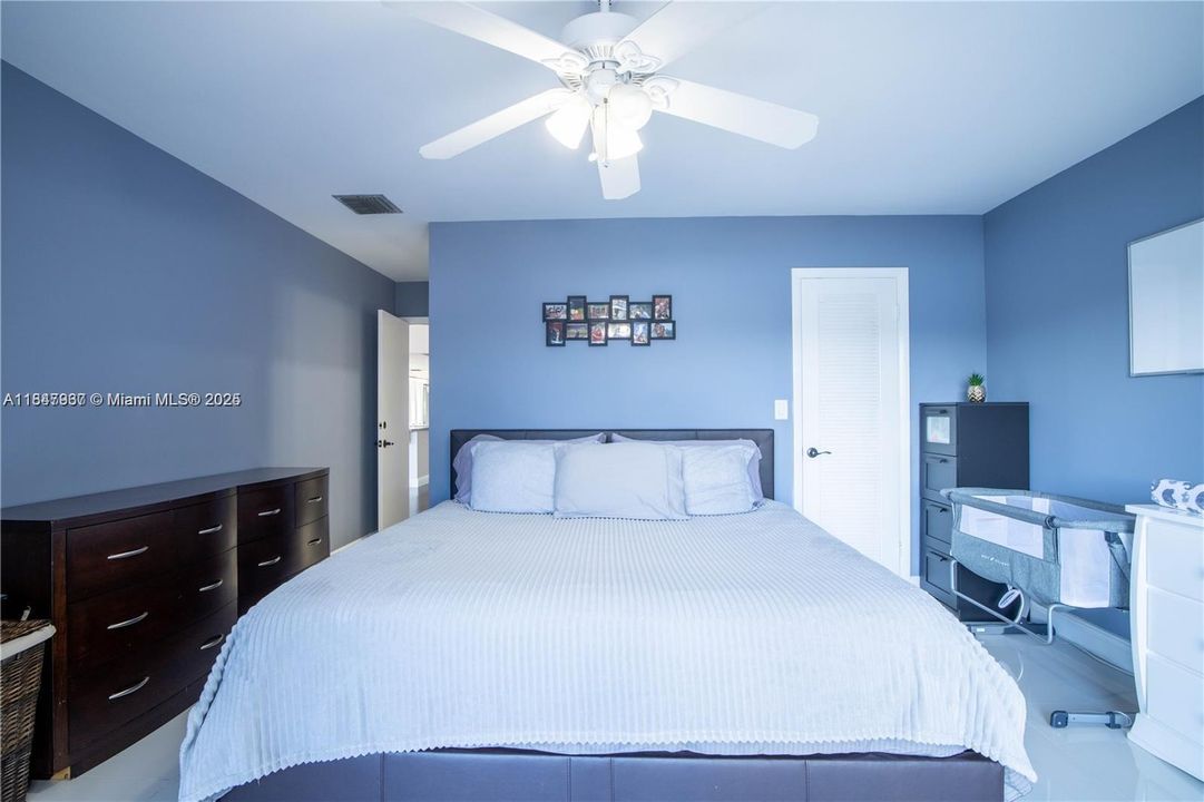 Recientemente alquilado: $3,200 (3 camas, 2 baños, 1432 Pies cuadrados)