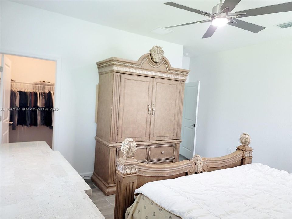 最近租的: $2,100 (4 贝兹, 3 浴室, 0 平方英尺)