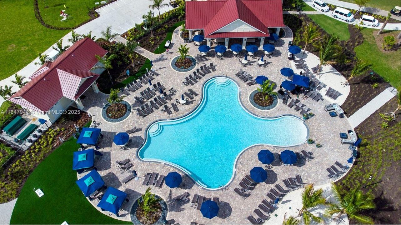 最近租的: $2,100 (4 贝兹, 3 浴室, 0 平方英尺)