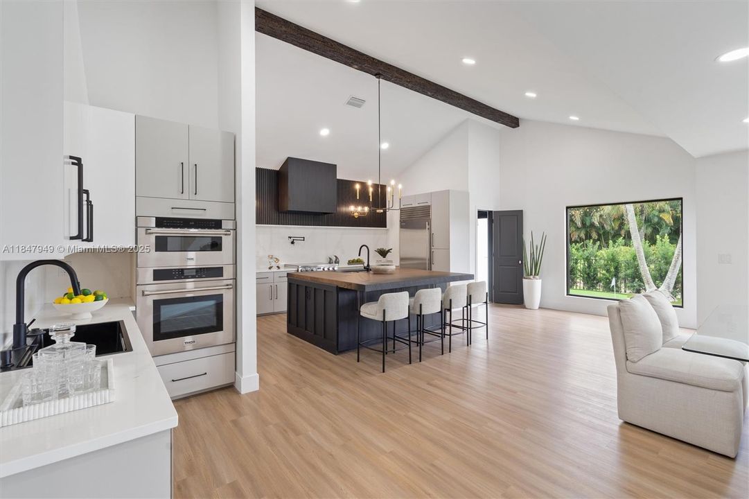 待售: $2,999,900 (5 贝兹, 4 浴室, 4596 平方英尺)