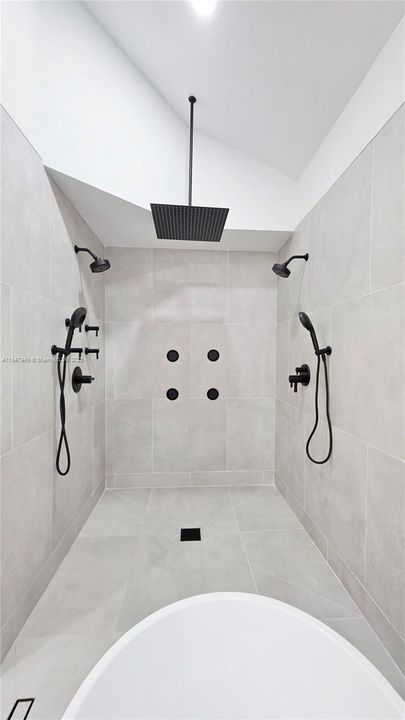 待售: $2,999,900 (5 贝兹, 4 浴室, 4596 平方英尺)