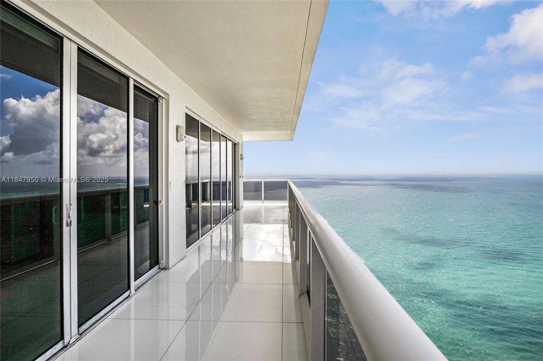 В аренду: $20,000 (4 спален, 4 ванн, 3348 Квадратных фут)