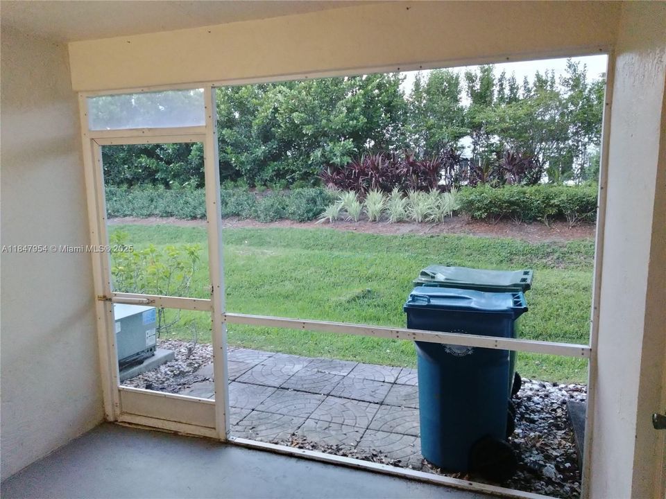 待售: $415,000 (2 贝兹, 1 浴室, 1110 平方英尺)