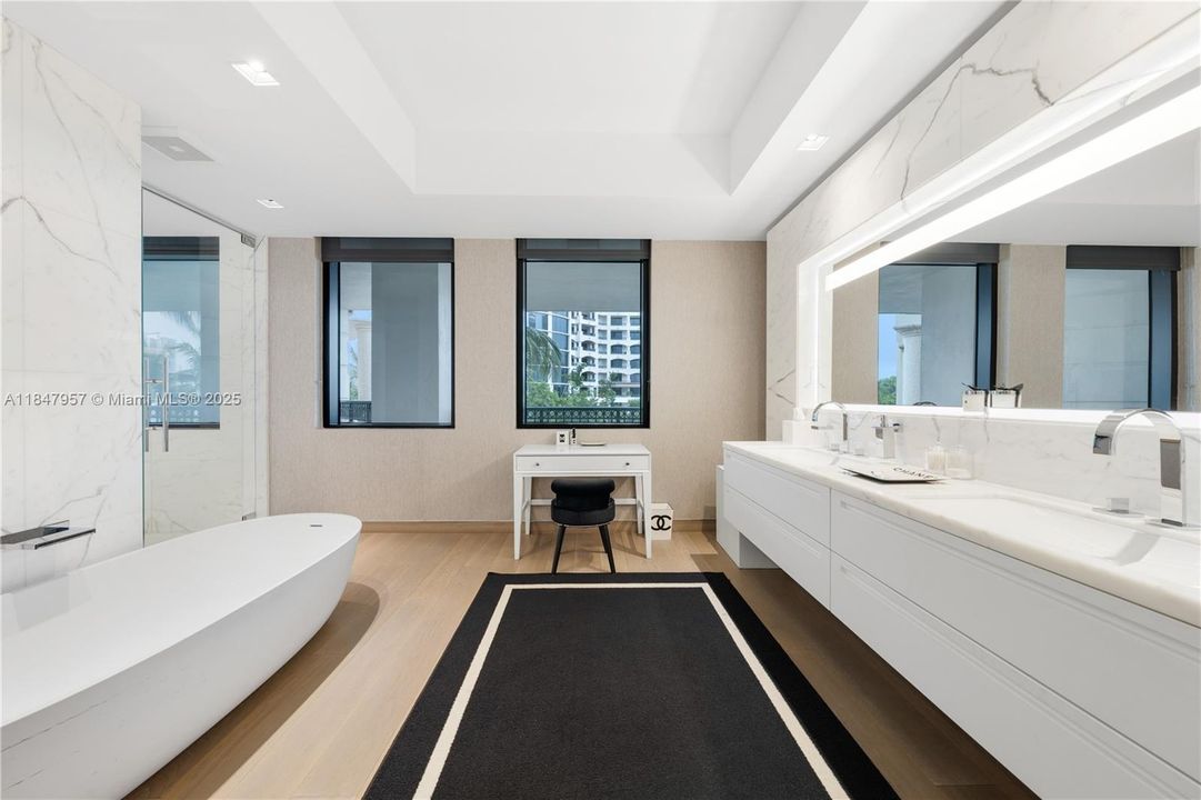 En Venta: $16,900,000 (4 camas, 4 baños, 4812 Pies cuadrados)