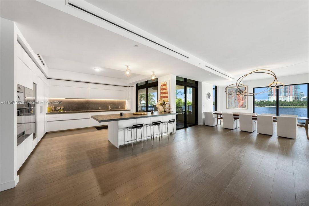 En Venta: $16,900,000 (4 camas, 4 baños, 4812 Pies cuadrados)