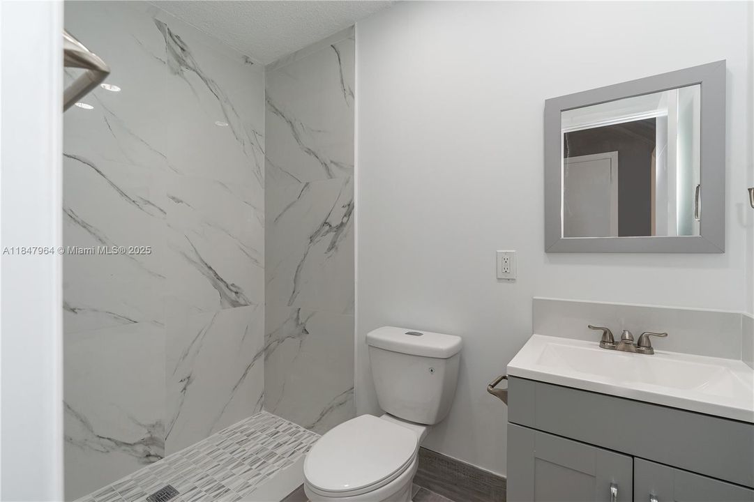 Recently Rented: $1,800 (1 beds, 1 baths, 1537 Square Feet)