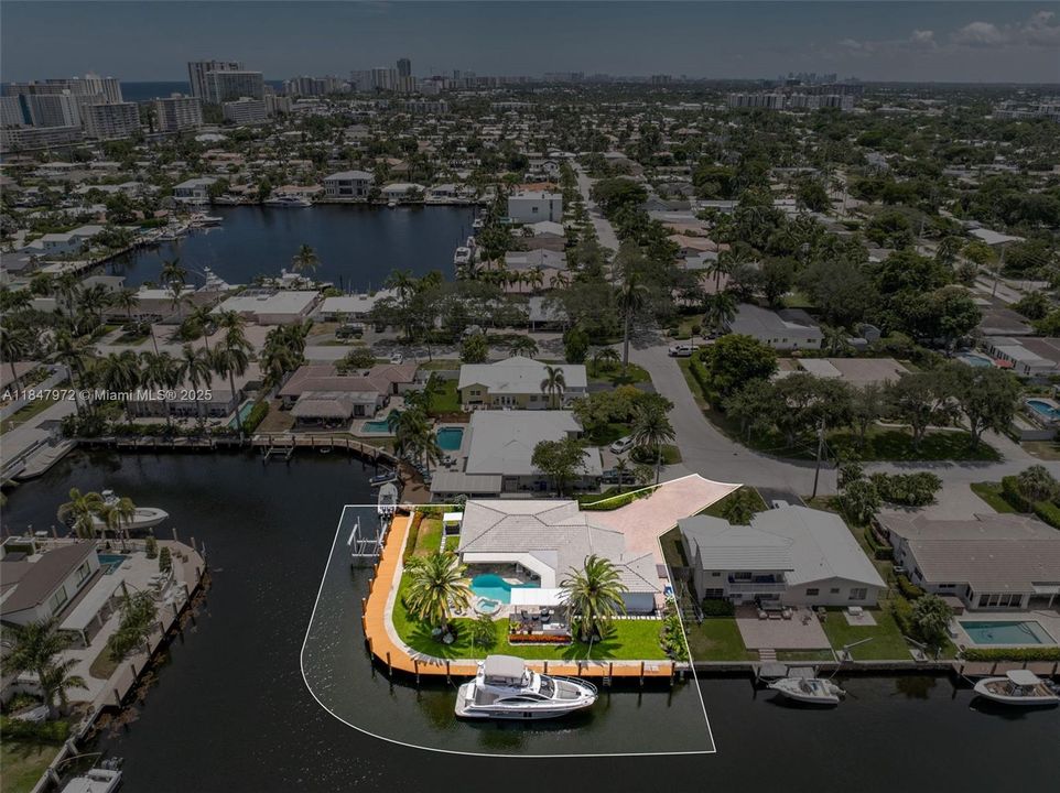 For Sale: $2,499,000 (3 beds, 2 baths, 0 Square Feet)