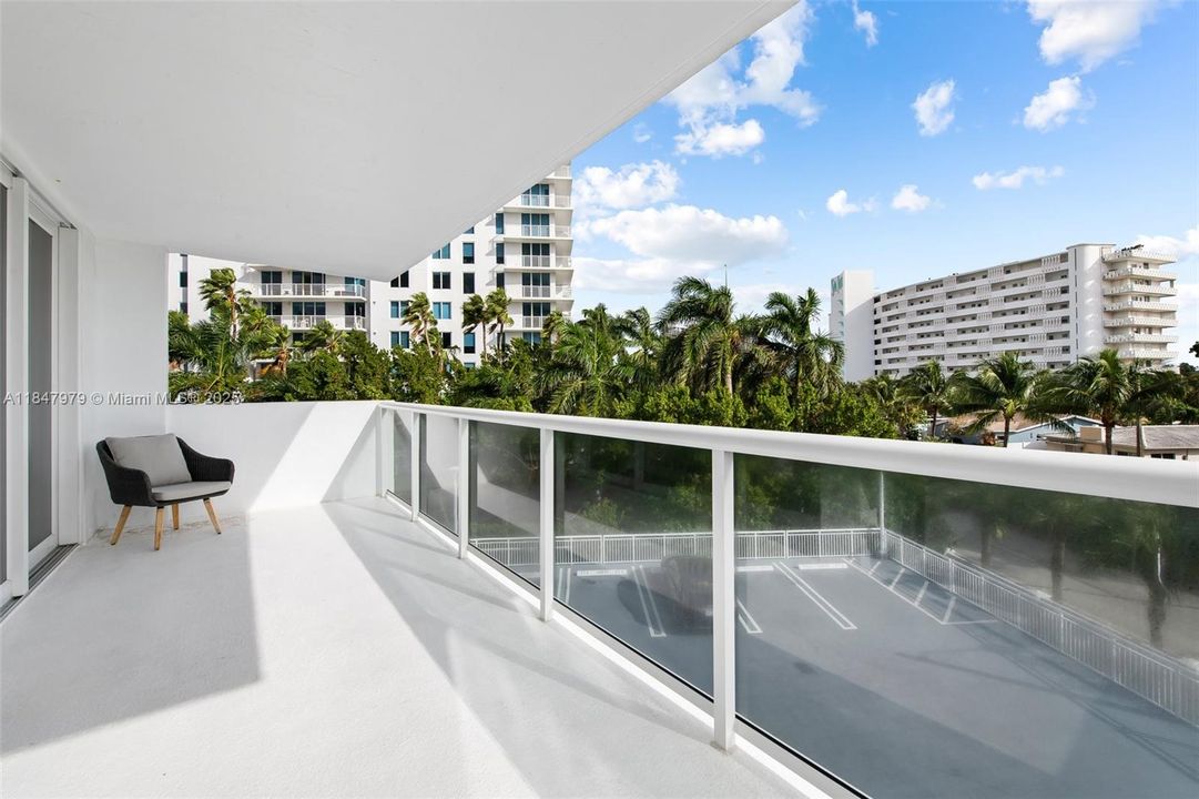 Active With Contract: $4,000 (2 beds, 2 baths, 1200 Square Feet)