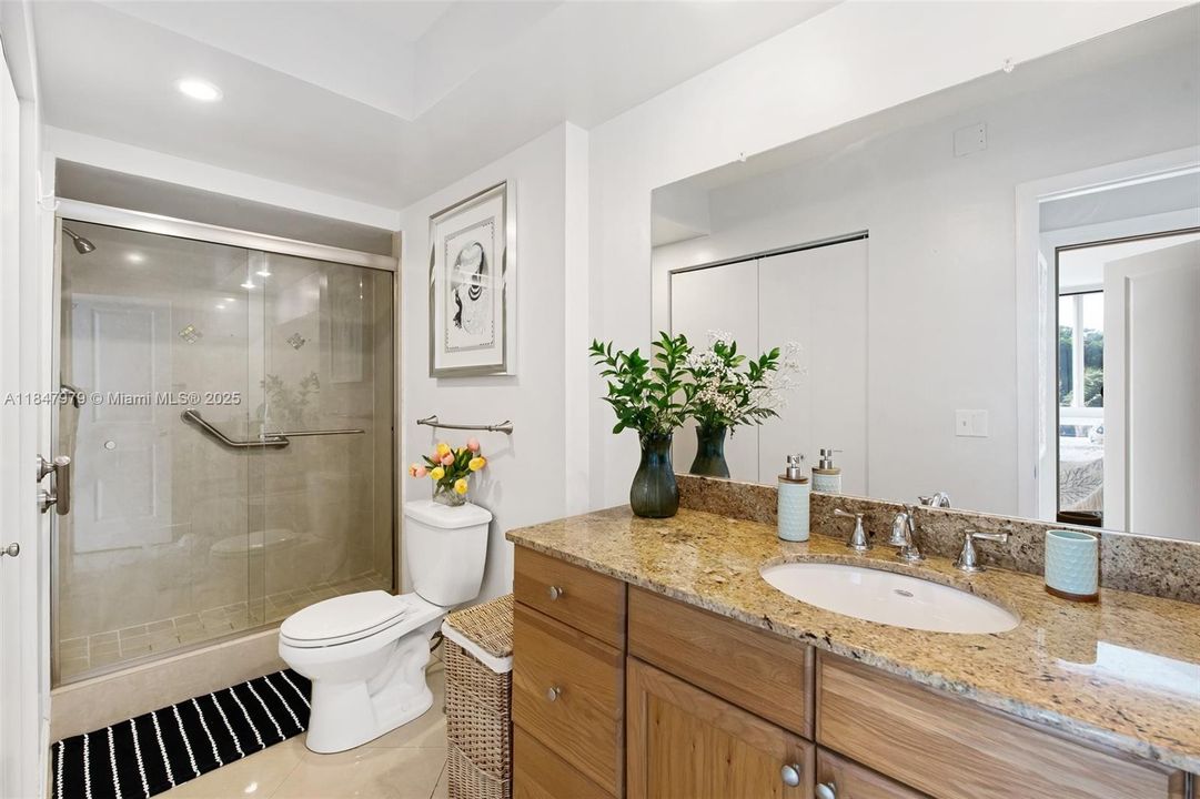 Active With Contract: $4,000 (2 beds, 2 baths, 1200 Square Feet)