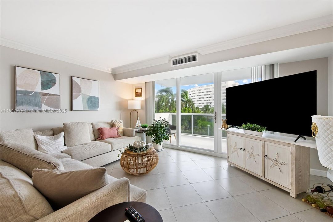 Active With Contract: $4,000 (2 beds, 2 baths, 1200 Square Feet)