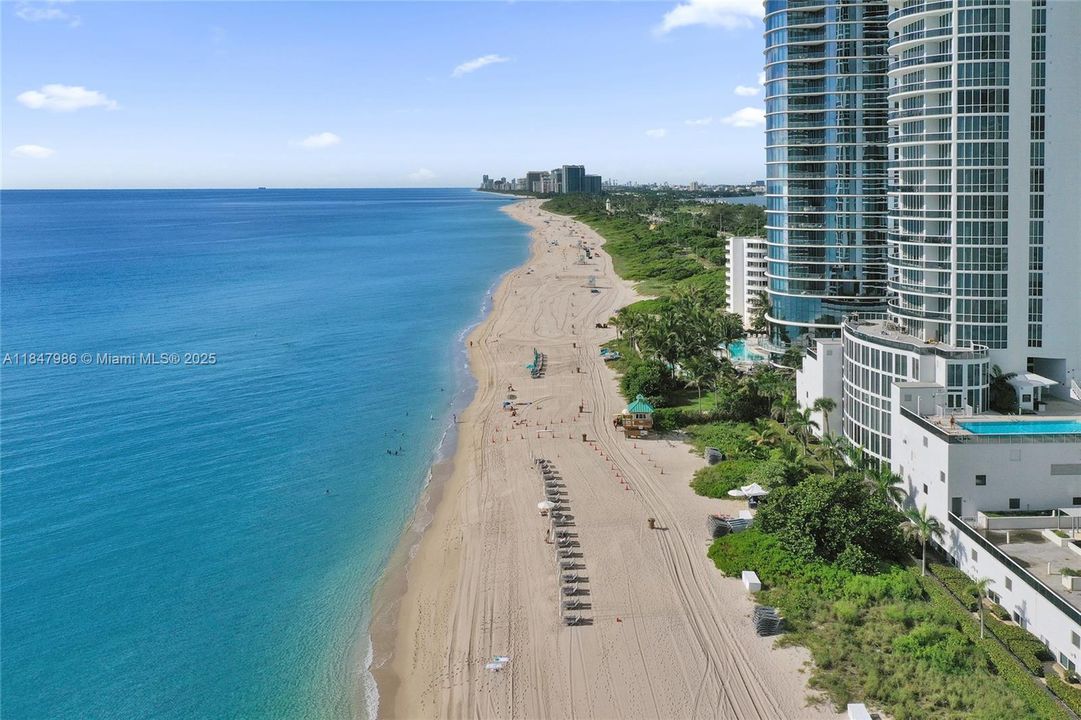 For Sale: $3,249,000 (3 beds, 3 baths, 2768 Square Feet)