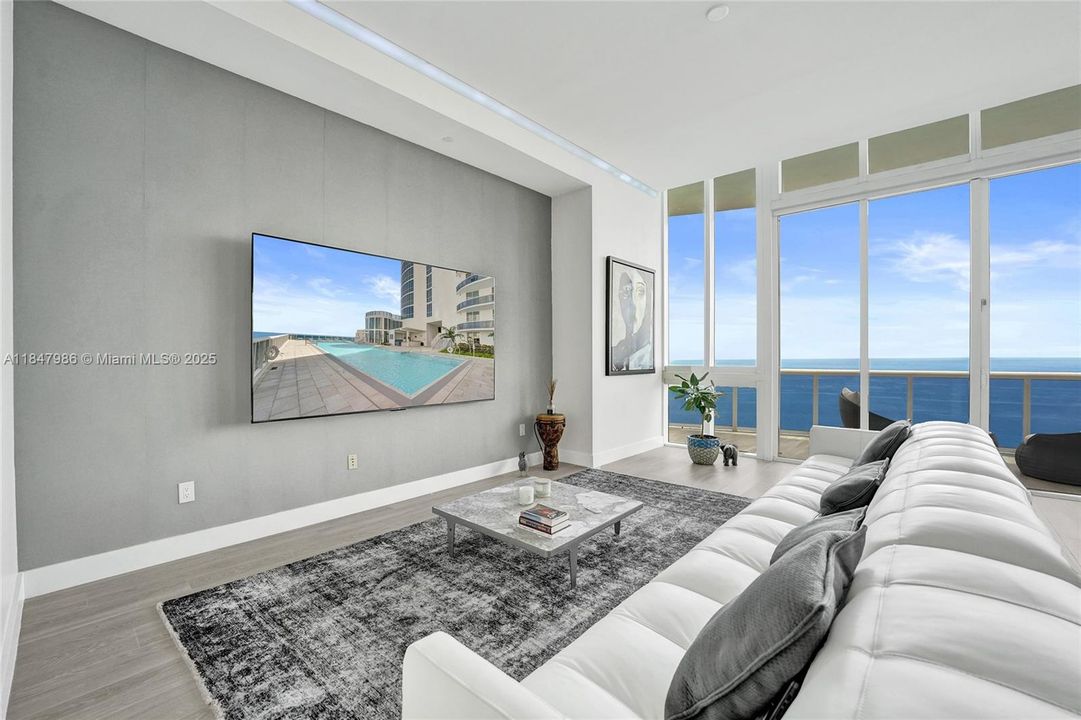 For Sale: $3,249,000 (3 beds, 3 baths, 2768 Square Feet)