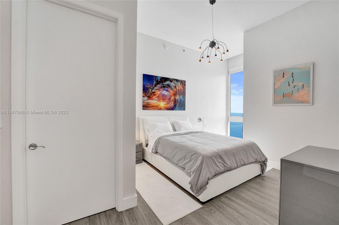 For Sale: $3,249,000 (3 beds, 3 baths, 2768 Square Feet)