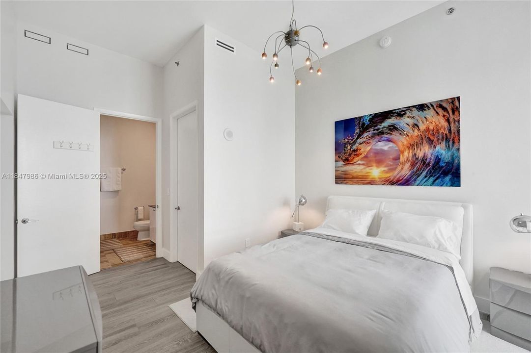 For Sale: $3,249,000 (3 beds, 3 baths, 2768 Square Feet)