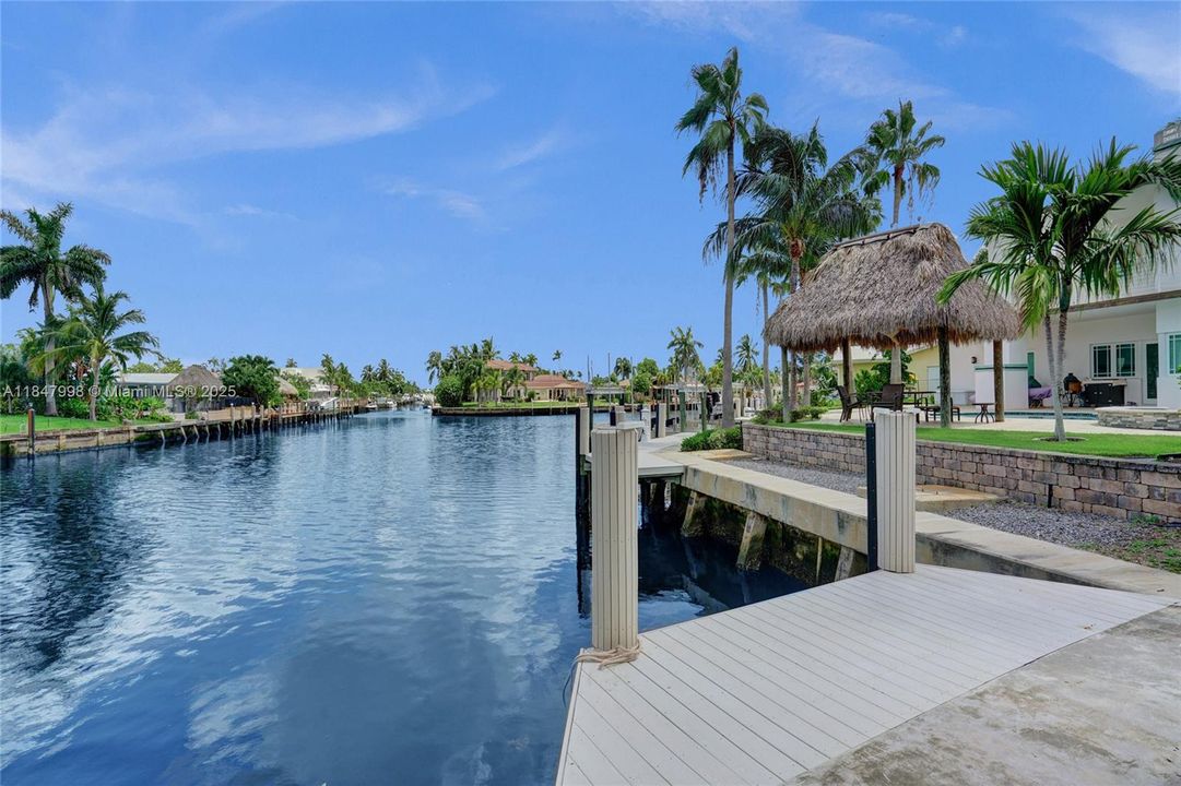 En Venta: $1,250,000 (3 camas, 2 baños, 1865 Pies cuadrados)