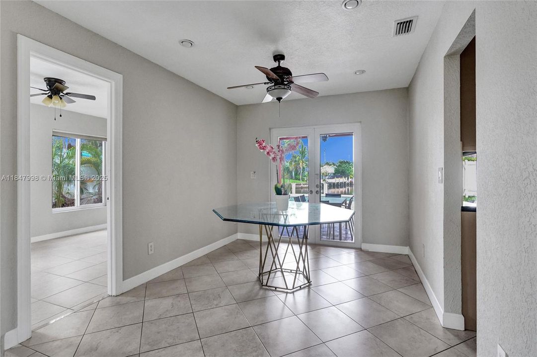 En Venta: $1,250,000 (3 camas, 2 baños, 1865 Pies cuadrados)