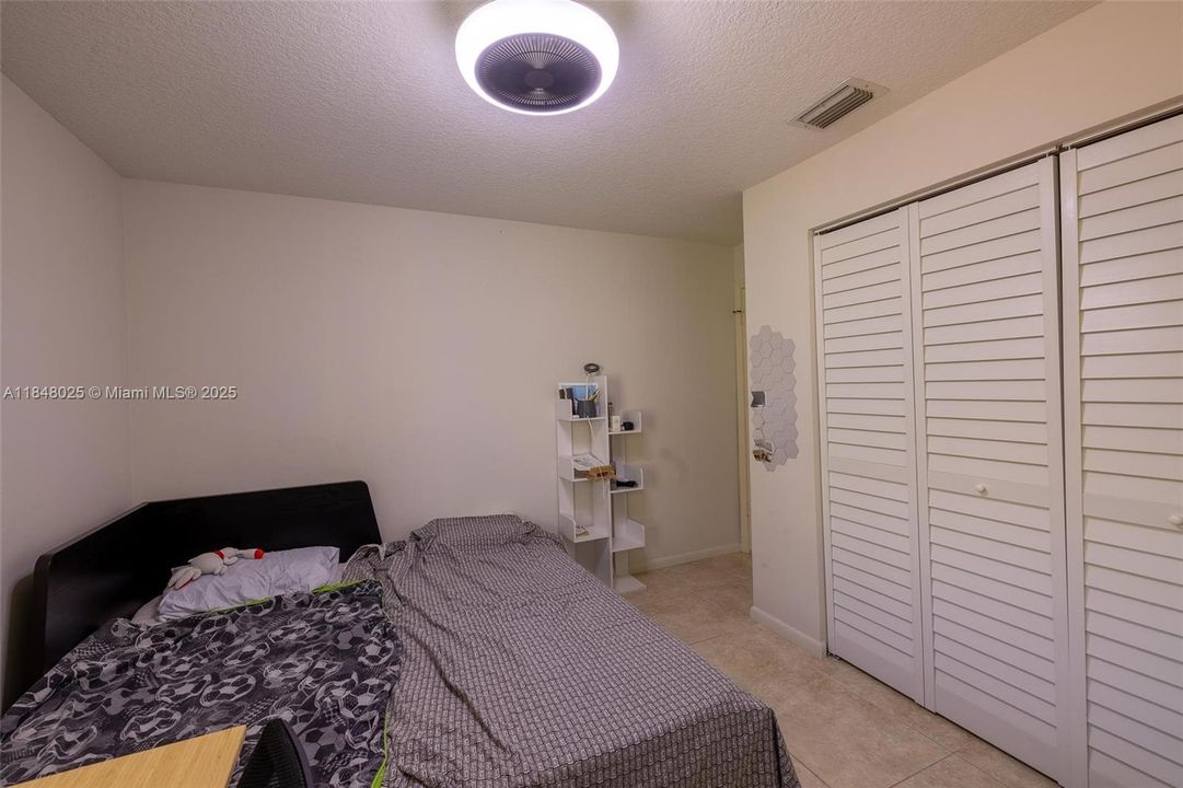 Recently Sold: $525,000 (3 beds, 2 baths, 1823 Square Feet)