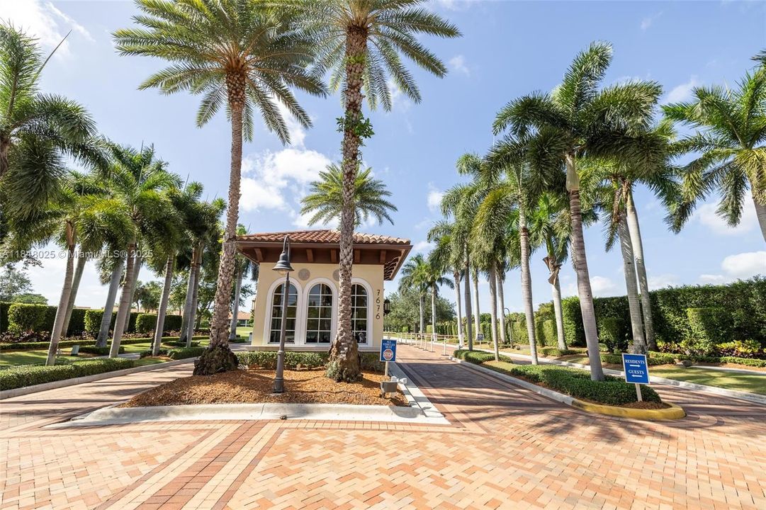 Recently Sold: $525,000 (3 beds, 2 baths, 1823 Square Feet)