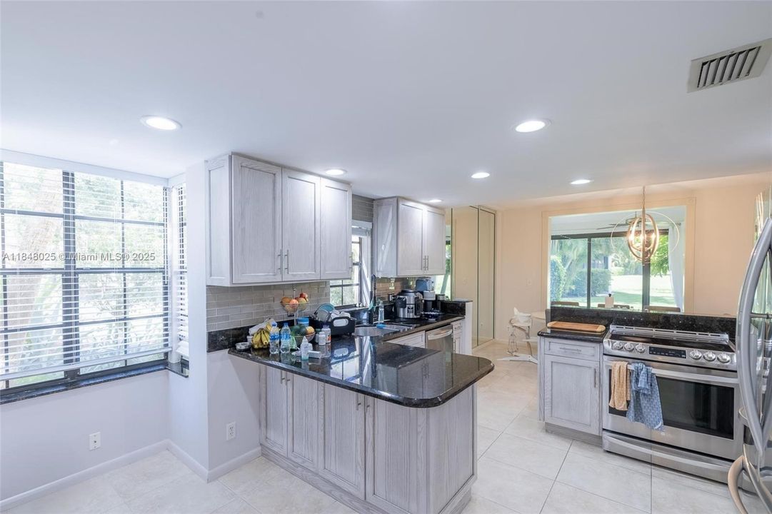 Recently Sold: $525,000 (3 beds, 2 baths, 1823 Square Feet)