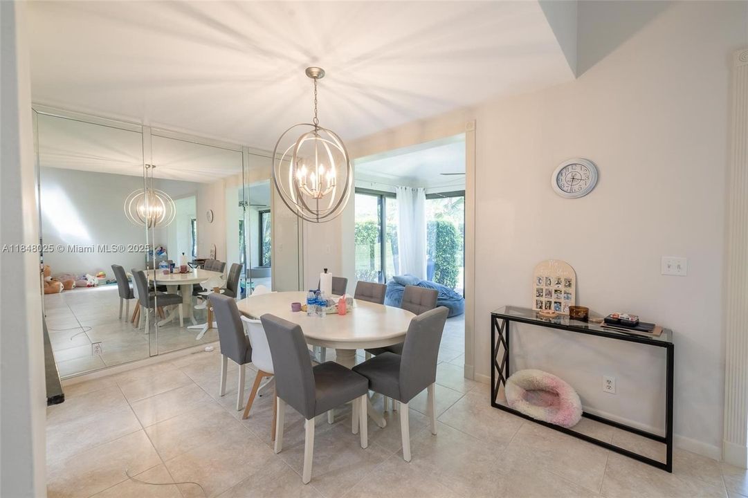 Recently Sold: $525,000 (3 beds, 2 baths, 1823 Square Feet)