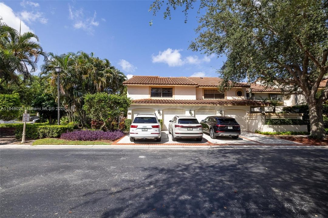Recently Sold: $525,000 (3 beds, 2 baths, 1823 Square Feet)