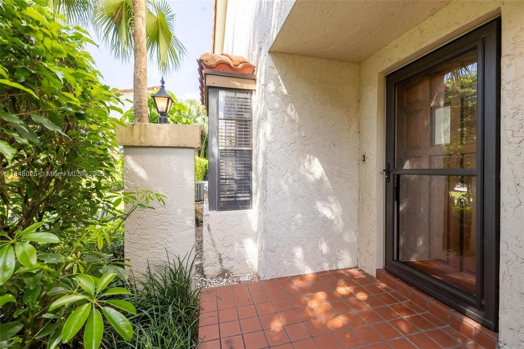 Recently Sold: $525,000 (3 beds, 2 baths, 1823 Square Feet)